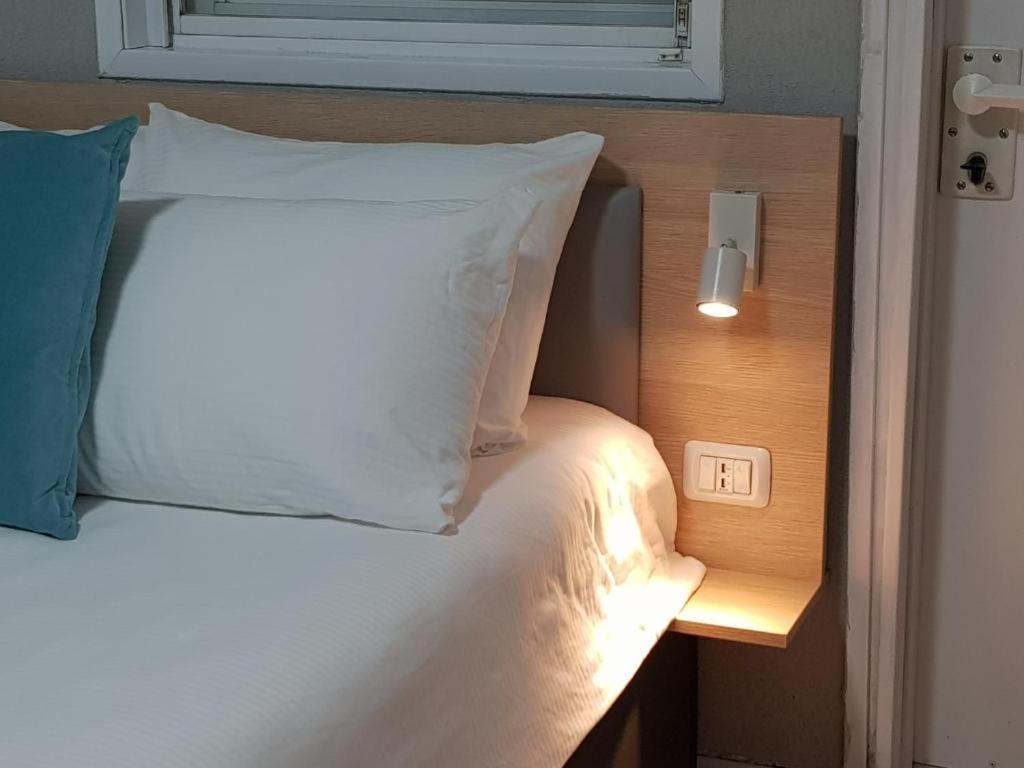 Airport Guest House Or Yehuda 외부 사진