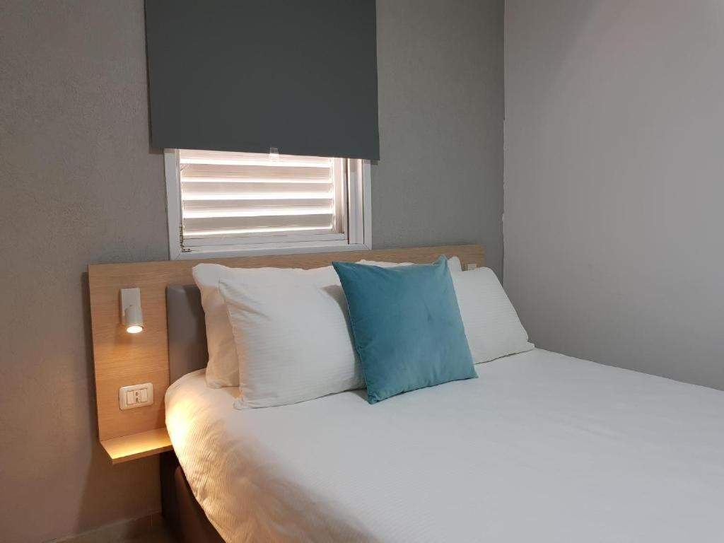 Airport Guest House Or Yehuda 외부 사진