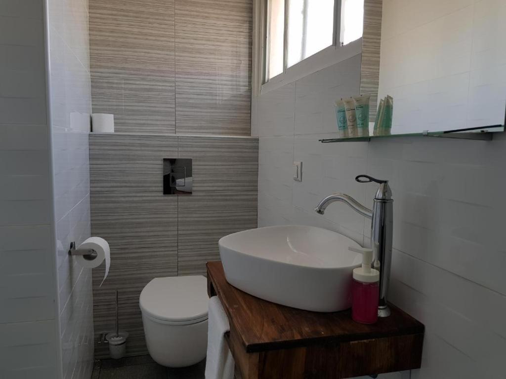 Airport Guest House Or Yehuda 외부 사진